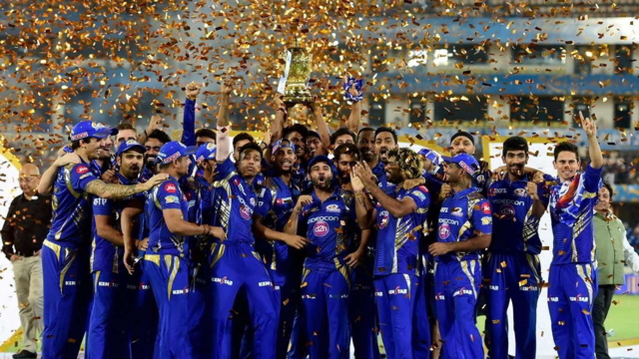इसके साथ ही सीएसके की टीम मुंबई इंडियंस की तीन बार आईपीएल खिताब जीतने की बराबारी कर ली है.