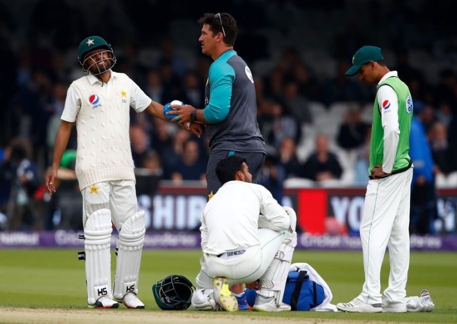 चोट के कारण इंग्लैंड दौरे से बाहर हुए बाबर आजम