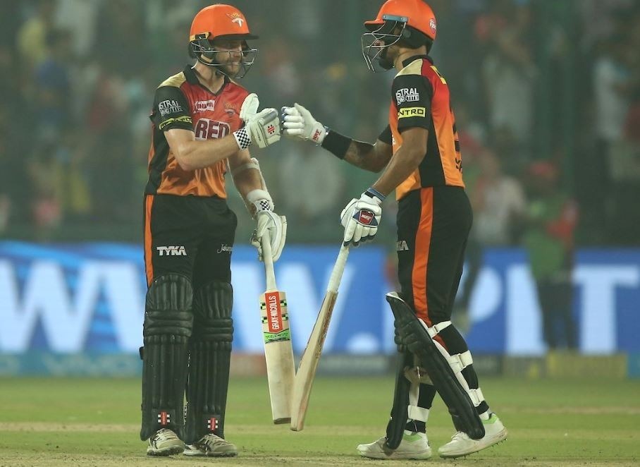 sunrisers hyderabad beat delhi daredevils by 9 wicket SRHvDD: धवन-विलियमसन धमाके से आईपीएल 11 से बाहर हुई दिल्ली की टीम