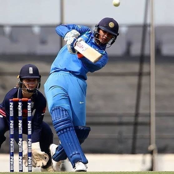 smriti mandhana to become first indian to play in englands super league इंग्लैंड की टी-20 लीग में खेलेगी स्मृति मंधाना