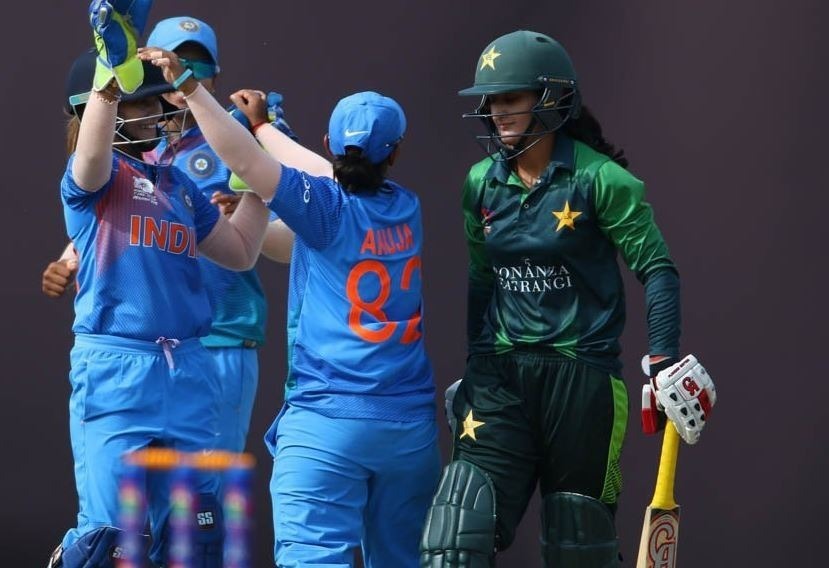 asia cup india women beat pakistan women by 7 wickets महिला एशिया कप: एकता की फिरकी में फंसा पाकिस्तान, 7 विकेट से जीतकर फाइनल में भारत