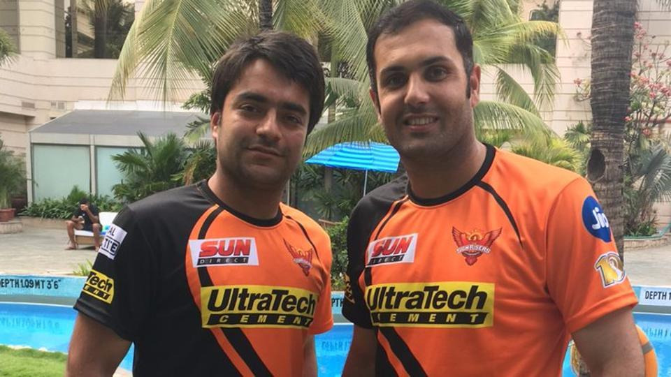
और ऐसा हुआ भी राशिद खान और मोहम्मद नबी के बाद अब हर कोई 17 साल के मुजीब को भी पहचानता है जो आईपीएल के जरिए हर दिल पर अपनी छाप छोड़ते जा रहे हैं.