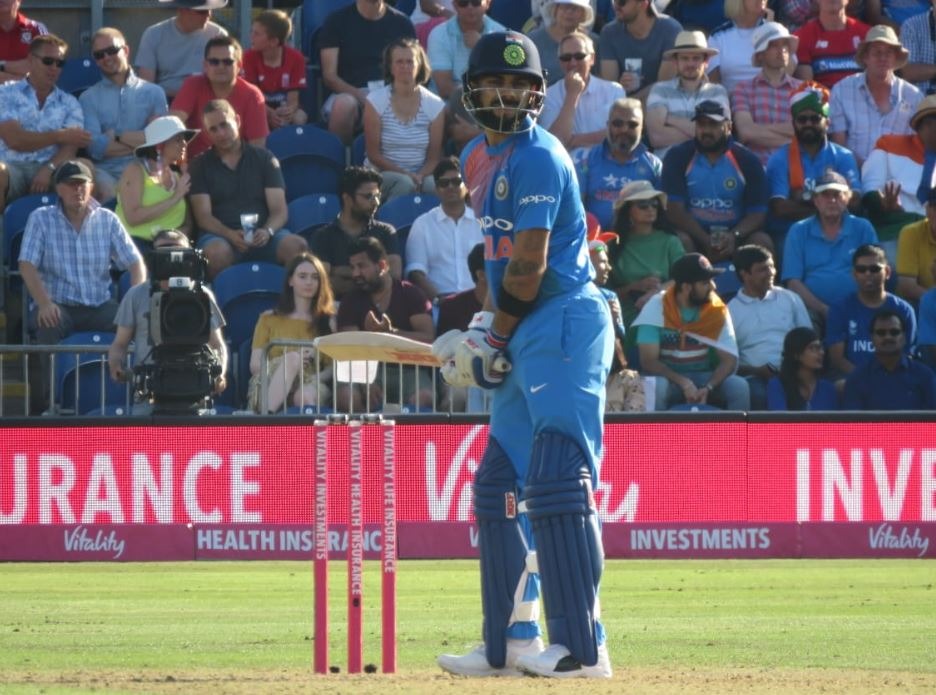 खास बात यह है कि जुलाई महीने रोहित शर्मा और विराट कोहली के अलाव एक तीसरा बल्लेबाज भी है जिसने टी-20 में 2000 रनों के आंकड़े को पार किया है.