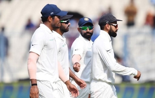 दूसरी तरफ यो-यो टेस्ट में फेल होने के कारण शमी को अफगानिस्तान के खिलाफ खेले गए एकमात्र टेस्ट से बाहर कर दिया गया था. लेकिन अब यो-यो टेस्ट पास होने के बाद वो टीम से खेलने के लिए तैयार हैं.
