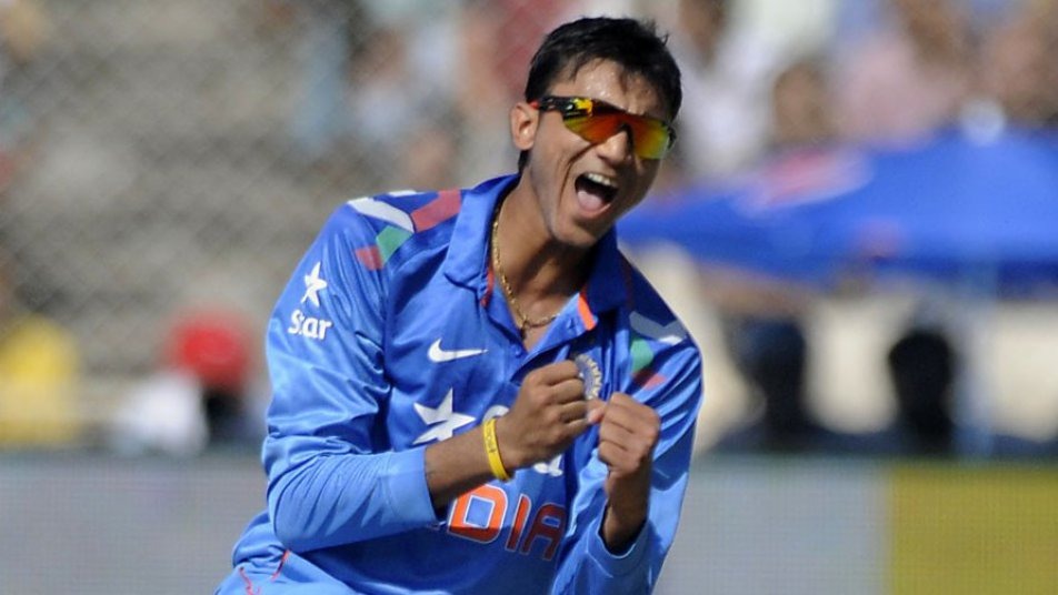 मीडिया रिपोर्ट्स में छपी खबरों के मुताबिक ये दोनों खिलाड़ी अब टीम इंडिया के साथ टी20 सीरीज़ का हिस्सा होंगे. इसके साथ ही वाशिंगटन सुंदर वनडे टीम का भी हिस्सा थे, इसलिए एकदिवसीय टीम में उनकी जगह अक्षर पटेल को दिया गया है.