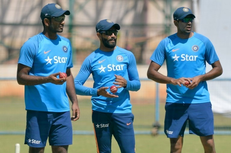 मांसपेशियों में खिंचाव के कारण इंडिया बी से बाहर हुए जयंत यादव