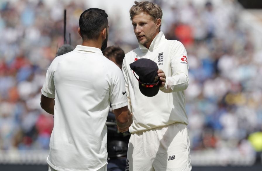 धोनी ने खुद बताया, 'आखिर क्यों ली थी अंपायर से गेंद'