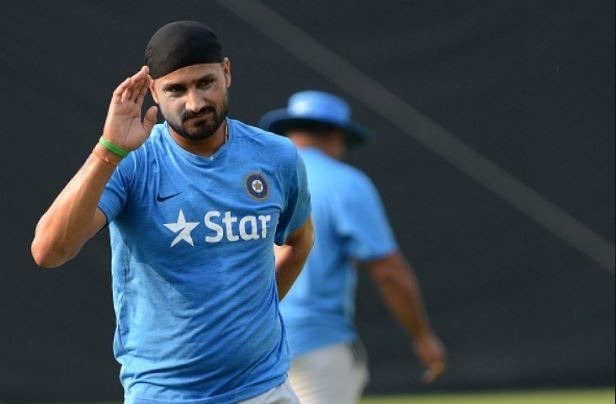 harbhajan singh slams bcci questions mayank agarwals absence in indian team for asia cup 2018 भारत की एशिया कप टीम पर हरभजन सिंह ने उठाए सवाल