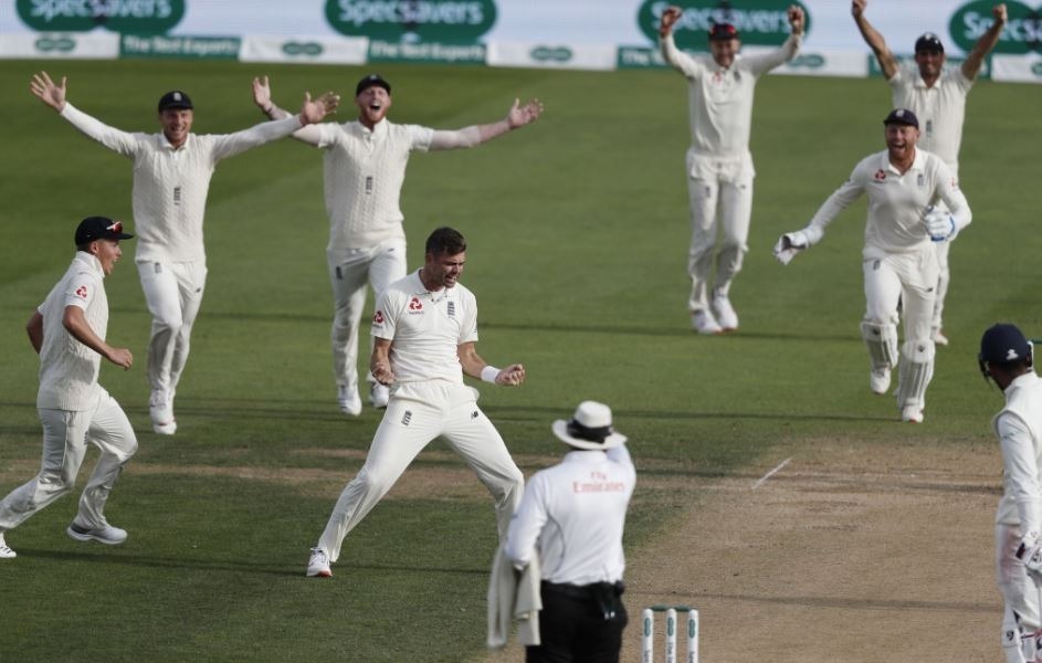 james anderson goes level with glenn mcgrath टेस्ट क्रिकेट में ग्लेन मैकग्रा के बराबर पहुंचे जेम्स एंडरसन