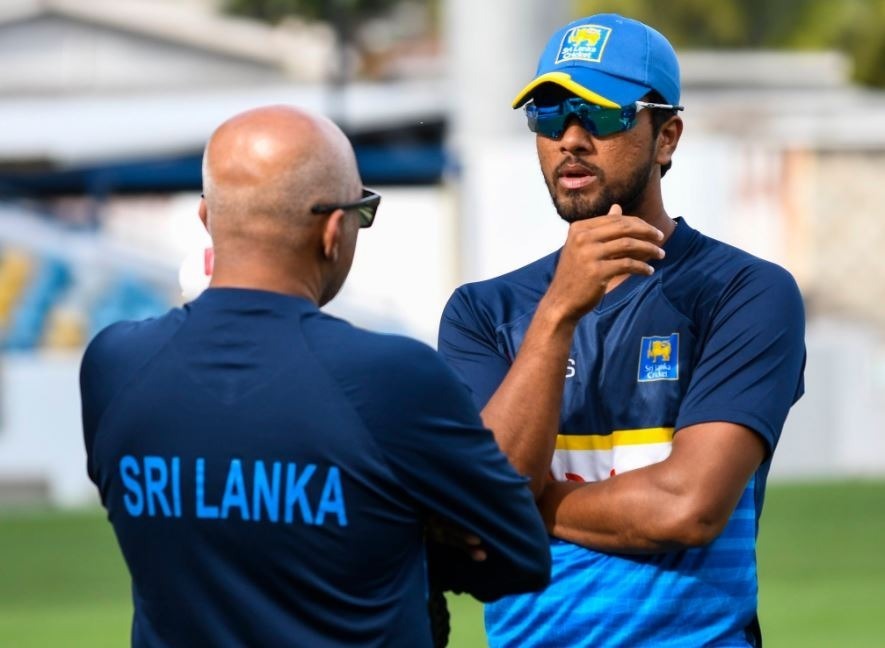 एशिया कप की टीम से बाहर हो सकते हैं दिनेश चांडीमल