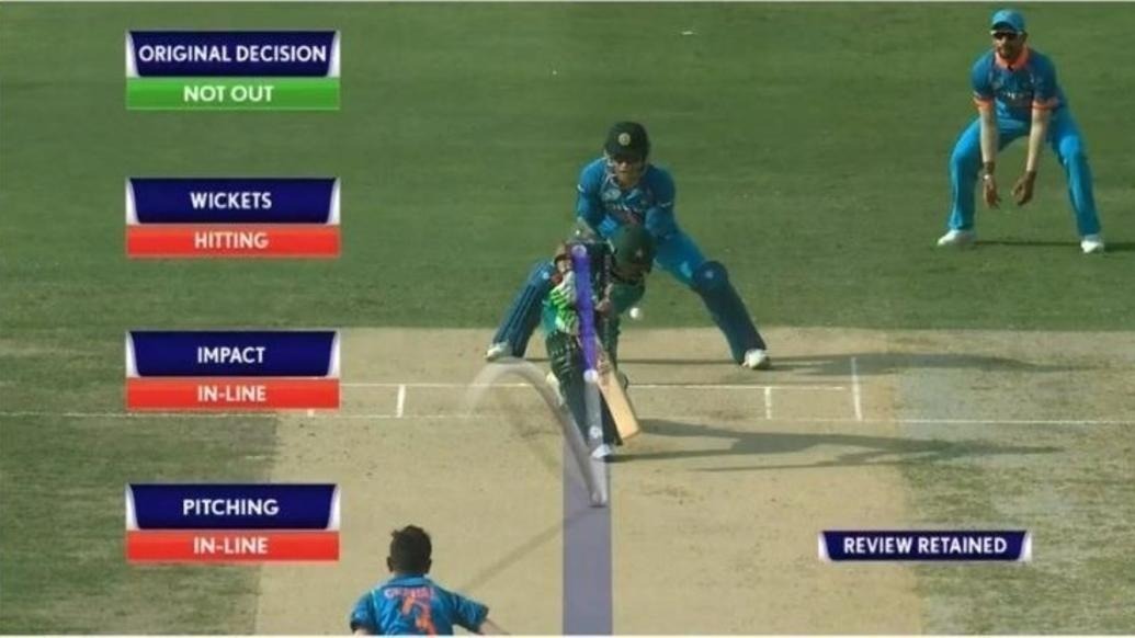 ...जब धोनी के आगे अंपायर को बदलना पड़ा फैसला