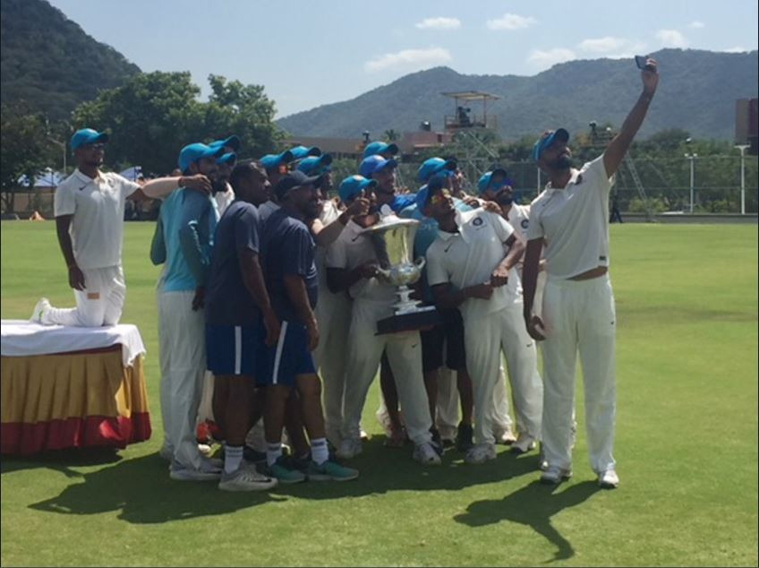 फिरकी की जाल नें फंसी इंडिया रेड, दलीप ट्रॉफी पर इंडिया ब्ल्यू का कब्जा