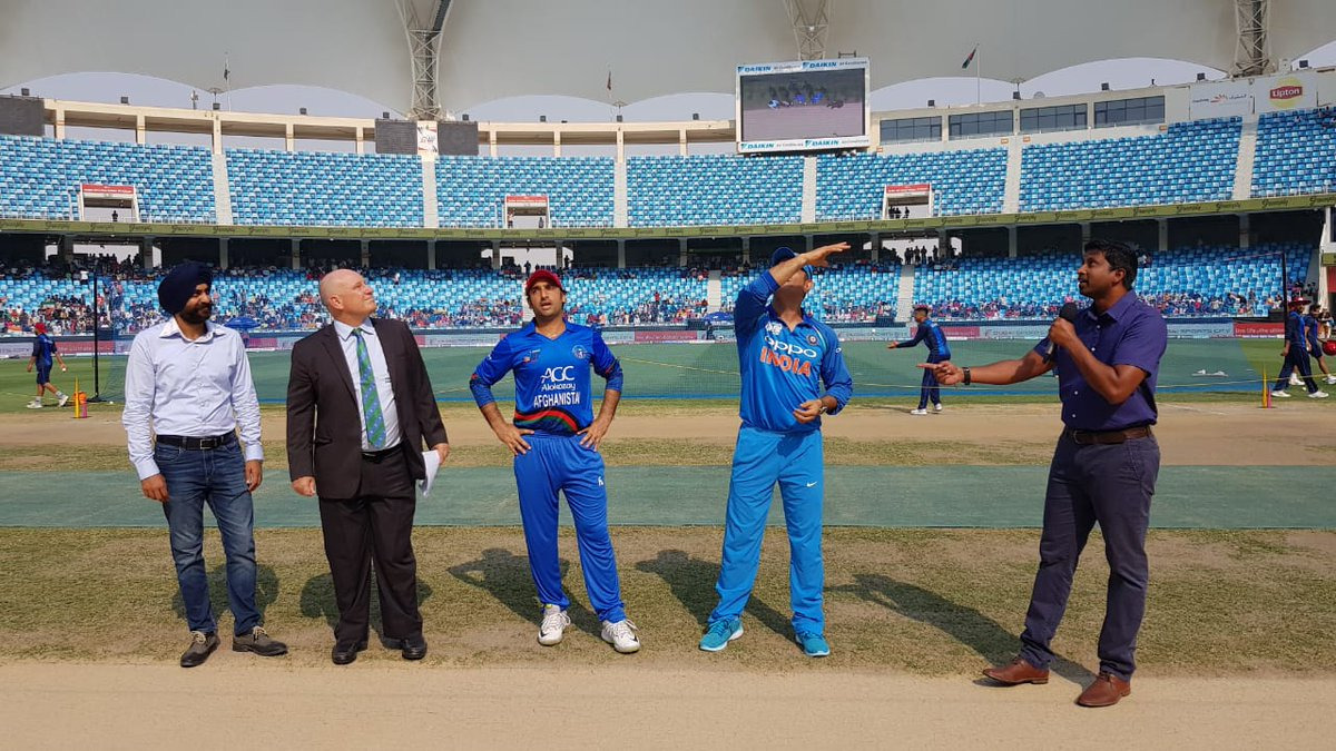 ASIA CUP, IND vs AFG: दो साल बाद टीम के कप्तान बने धोनी, भारत की पहले गेंदबाजी