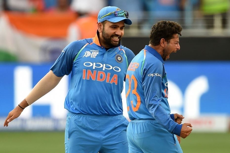 rohit says when babar and shoaib were getting a partnership we discussed not to panic INDvsPAK एशिया कप 2018: रोहित ने की टीम की तारीफ, शोएब-बाबर की साझेदारी देख बनाया ये प्लान