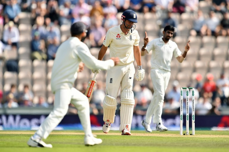 alastair cook bad form continue कहा जा रहा था तोड़ेंगे सचिन का रिकॉर्ड लेकिन अब होने लगी है संन्यास की बात