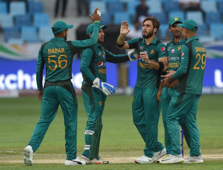 pak vs hn asia cup pakistan dismisses hong kong in 371 overs for 116 runs एशिया कप: पाकिस्तानी गेंदबाजों का जलवा, 116 पर ढेर हुआ हांगकांग