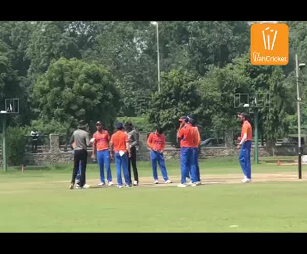 VIDEO: मैदान पर अंपायर से भिड़ गया ये स्टार प्लेयर