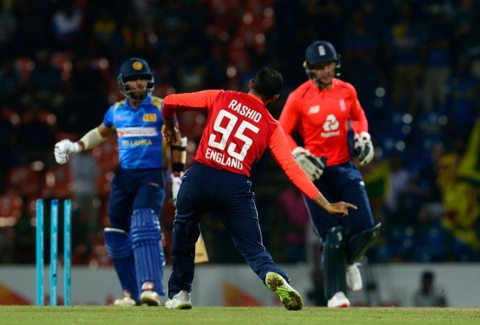 SLvsENG: पूरी टीम के शानदार प्रदर्शन से इंग्लैंड ने 7 विकेट से जीता तीसरा वनडे