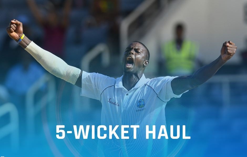 जी हां, इस साल होल्डर ने 11.87 के औसत से 33 विकेट चटकाए हैं. पिछले 100 सालों में 30 ये उससे अधिक विकेट चटकाने वाले किसी भी गेंदबाज़ का ये सबसे कम औसत है.