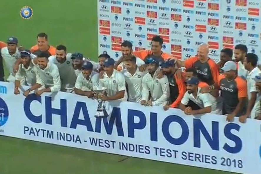 दो मैचों की टेस्ट सीरीज़ के दूसरे मुकाबले को 10 विकेट से जीतकर टीम इंडिया ने सीरीज़ पर 2-0 से कब्ज़ा जमा लिया है.