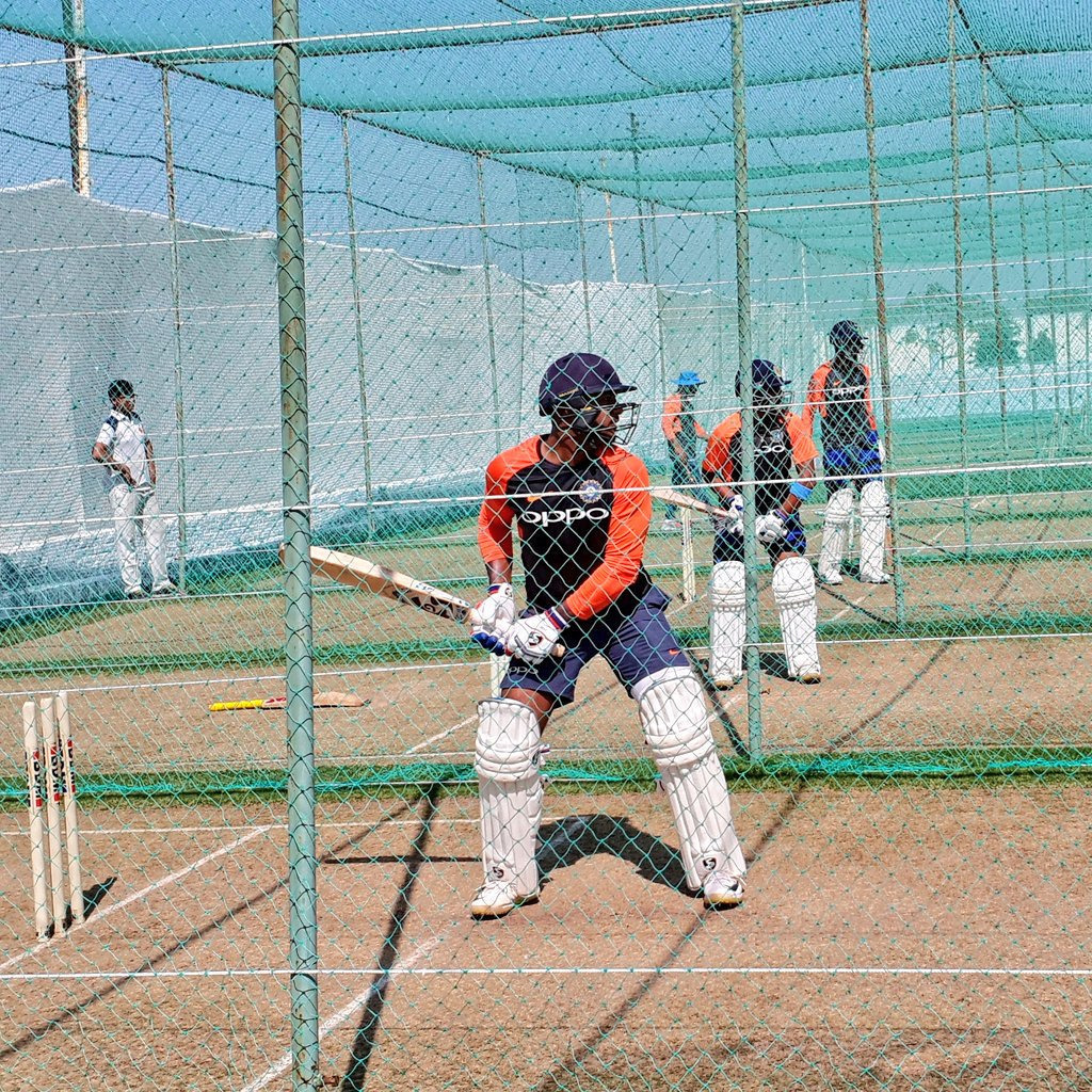 वेस्टइंडीज के खिलाफ दो मैचों की टेस्ट सीरीज के लिए टीम इंडिया ने अपनी तैयारी शुरू कर दी है. चार अक्टूबर को राजकोट के मैदान पर पहला मुकाबला खेला जाएगा.