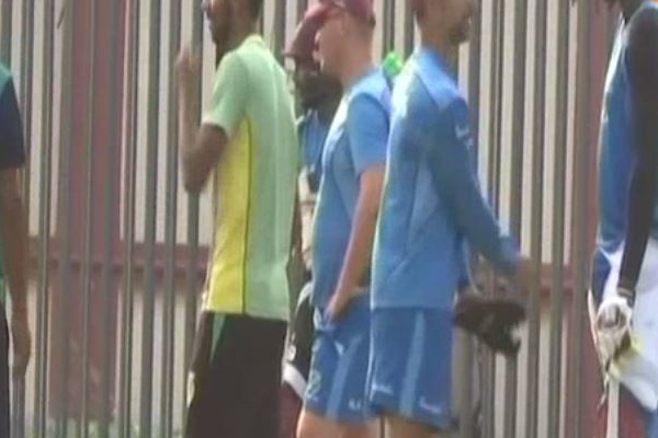 VRS: 'वेस्टइंडीज के खिलाड़ी' को क्यों ढूंढ रहे हैं रणवीर सिंह