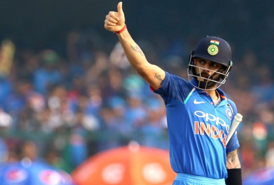 ind vs wi virat kohli becomes the fastest to 10000 odi runs IND vs WI: दस हजार रन के शिखर पर सबसे तेजी से पहुंचने वाले बल्लेबाज बने विराट कोहली