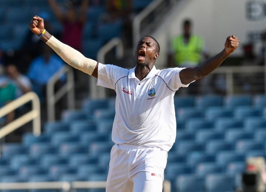 जेसन होल्डर ने पिछले 100 सालों के सबसे बेहतरीन औसत से चटकाए एक साल में 30 से ज्यादा विकेट