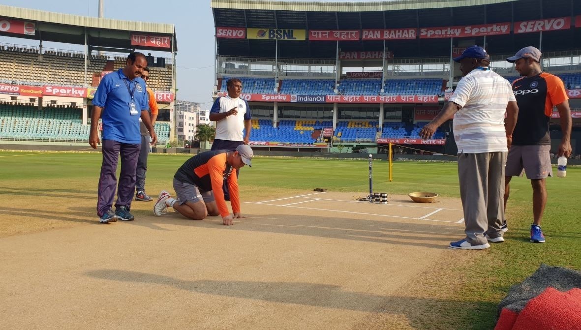 जहां से हुई थी इस सबकी शुरुआत फिर वहीं पहुंचे एमएस धोनी