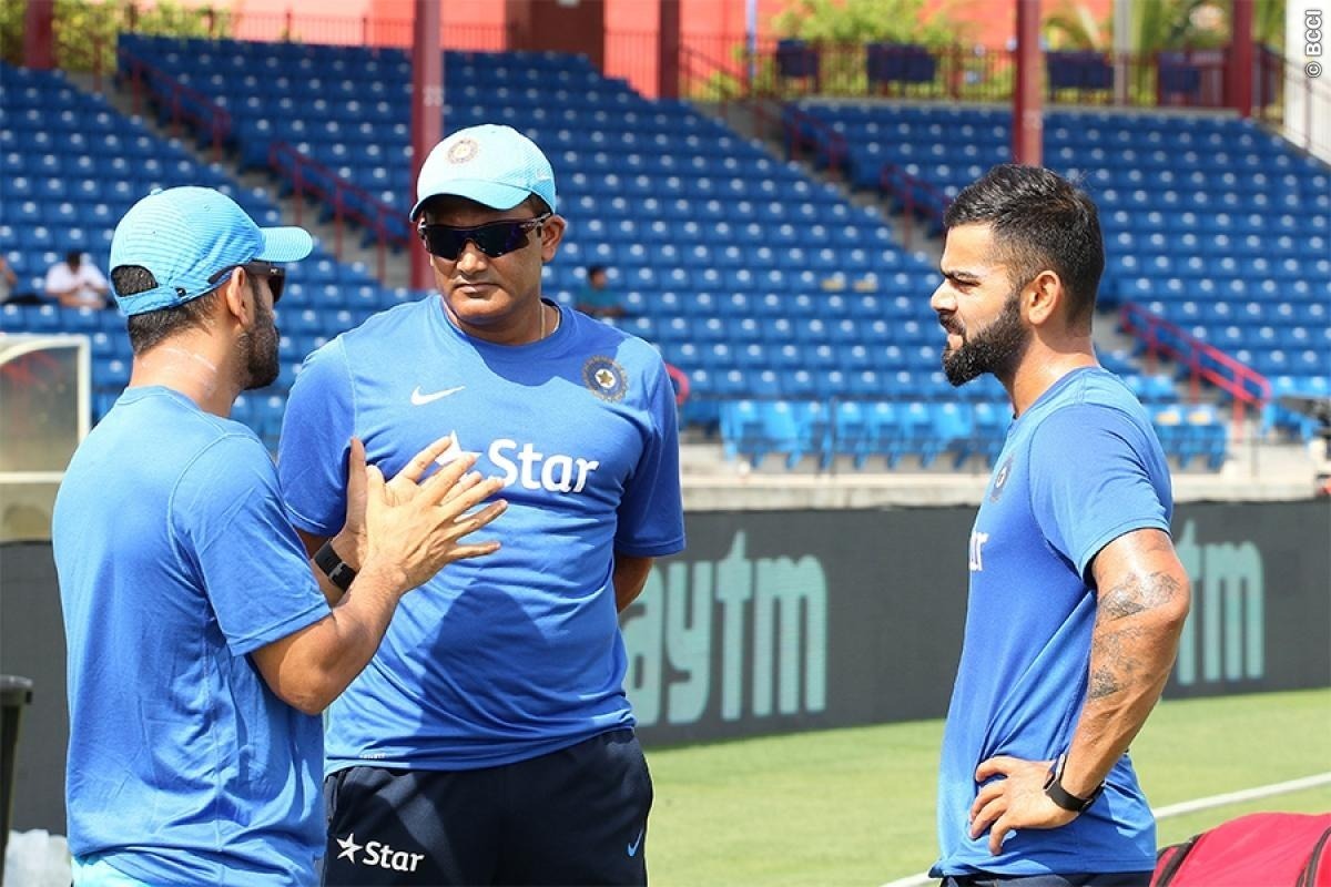 india cant keep depending on ms dhoni to be the finisher anil kumble अनिल कुंबले बोले, 'बतौर फिनिशर धोनी पर निर्भर रहना टीम इंडिया की भूल'