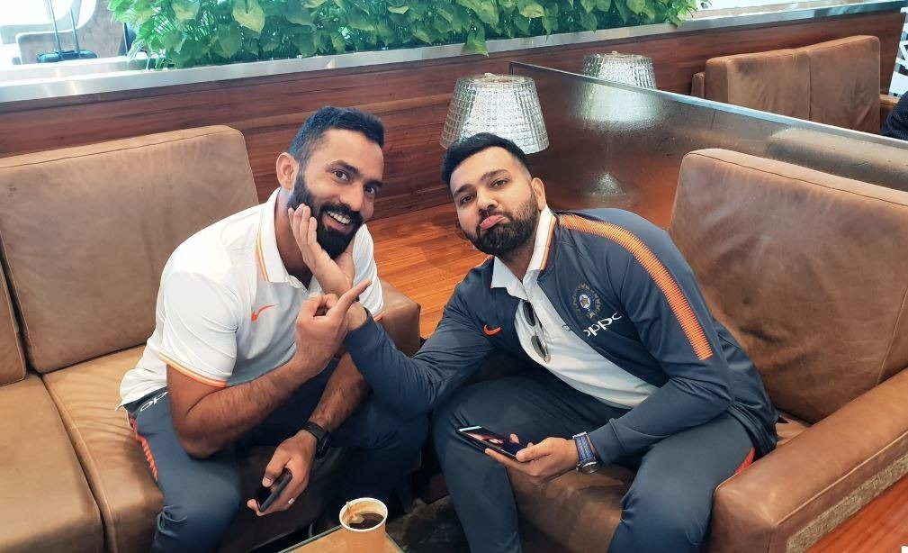 INDvsAUS: तस्वीरों में देखें ऑस्ट्रेलिया दौरे के लिए रवाना हुई टीम इंडिया