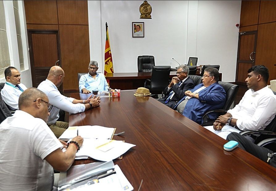 इंग्लैंड के हाथों क्लीनस्वीप देख श्रीलंका ने चयनकर्ताओं को किया बर्खास्त