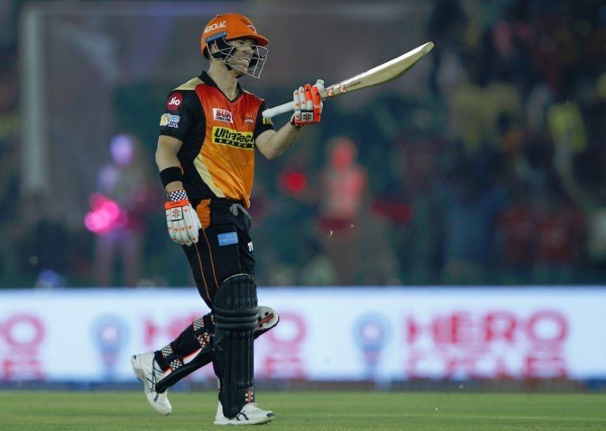 sunrisers hyderabad retain david warner for ipl 2019 IPL 2019: सनराइज़र्स हैदराबाद ने डेविड वॉर्नर को किया रिटेन, लौटने लगे अच्छे दिन