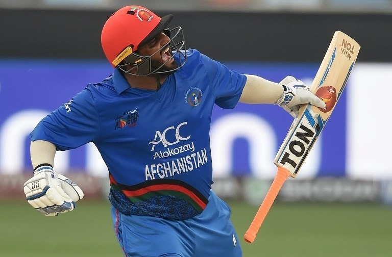 mohammad shahzad sets t10 league on fire with 16 ball 74 T-10 लीग: अफगानिस्तान के 'धोनी' मोहम्मद शहजाद का धमाका, चार ओवर में खत्म कर दिया मैच