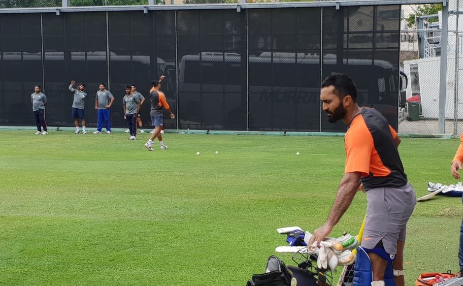 India vs Australia: प्रेक्टिस के दौरान भारतीय खेमे में पहुंचे ऑस्ट्रेलियाई दिग्गज ने की विराट से बात