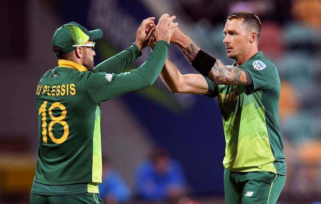 AUSvsSA: आखिरी वनडे में हार के साथ ऑस्ट्रेलिया ने गंवाई सीरीज़, सिक्योरिटी गार्ड का कैच हुआ वायरल