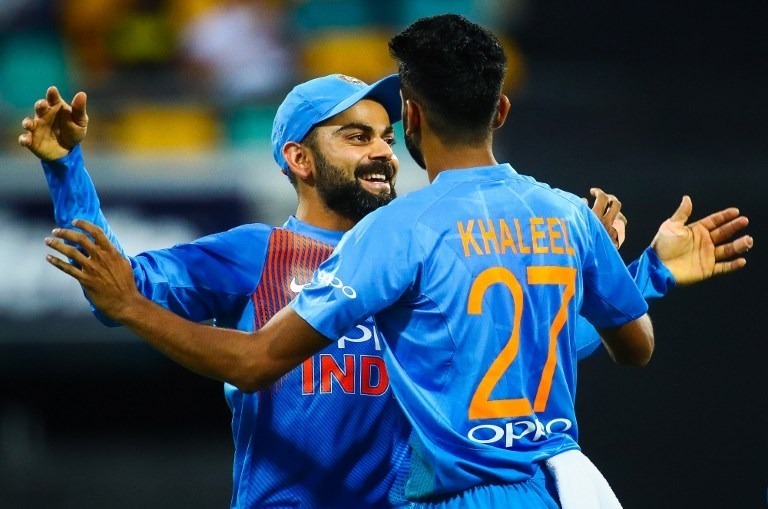 is kohli playing khaleel just for the sake of having a left arm seamer सिर्फ बाएं हाथ के गेंदबाज के लालच में तो नहीं पड़े हैं विराट कोहली