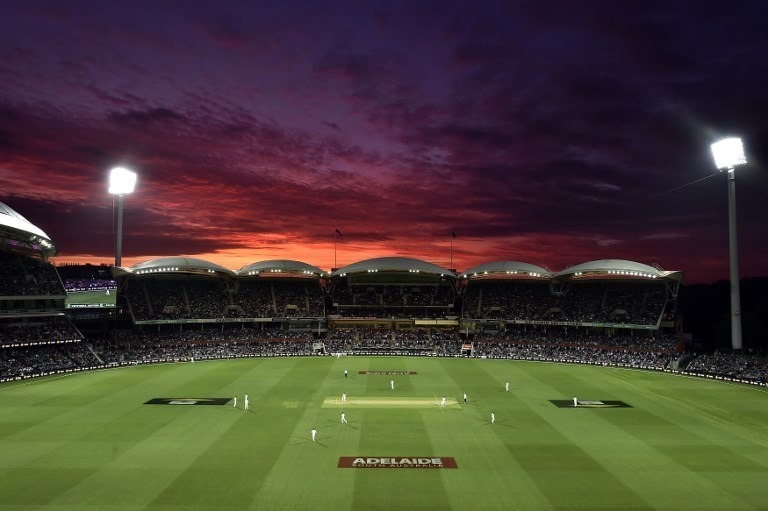 former england captain mike brearley bats in favour of day night test slams india माइकल ब्रियर्ली ने डे नाइट टेस्ट का समर्थन करते हुए भारत को लगाई लताड़