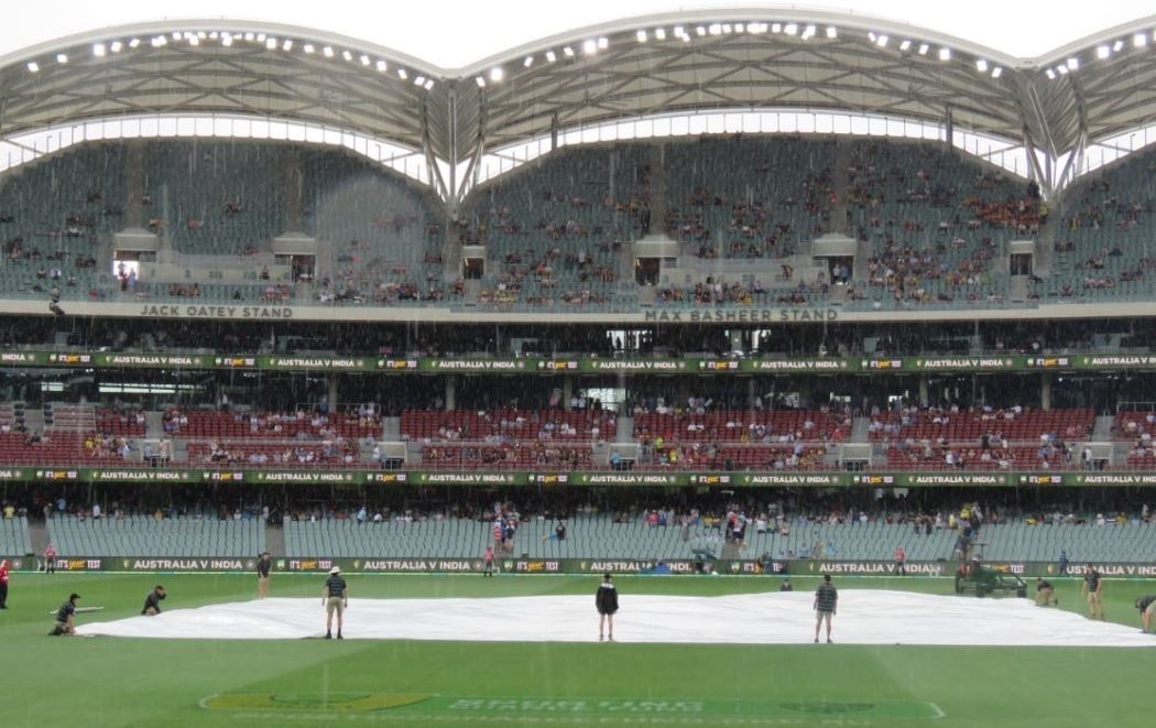 day 3 india vs australia bowled out on 235 runs rain forces for an early lunch after india take 15 run lead Day 3 India vs Australia: 235 रनों पर ढेर हुआ ऑस्ट्रेलिया, बारिश की वजह से रुका मैच