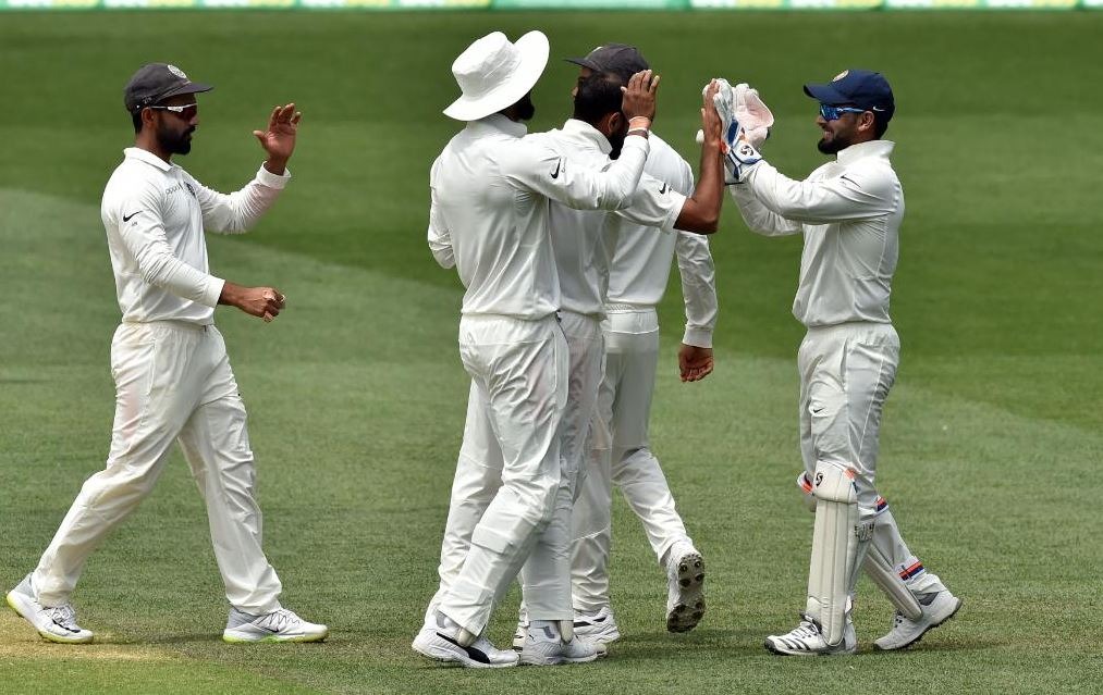 ऑस्ट्रेलिया के खिलाफ पंत ने पहली पारी में कुल छह जबकि दूसरी पारी में पांच कैच लपके.