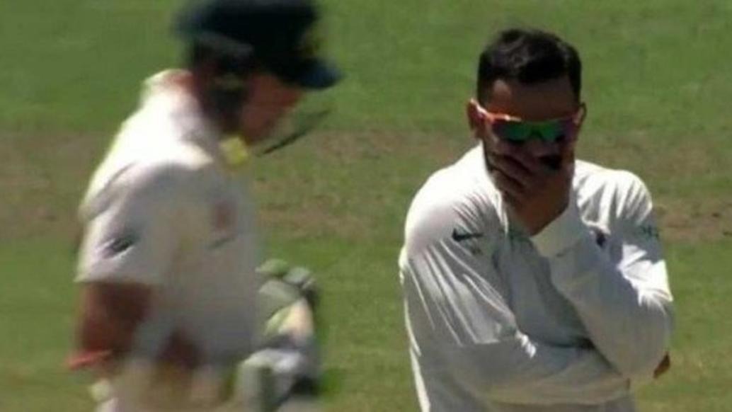 WATCH: विराट कोहली ने चटकाया भारतीय गेंदबाज़ों को परेशान करने वाले ऑस्ट्रेलियाई का विकेट