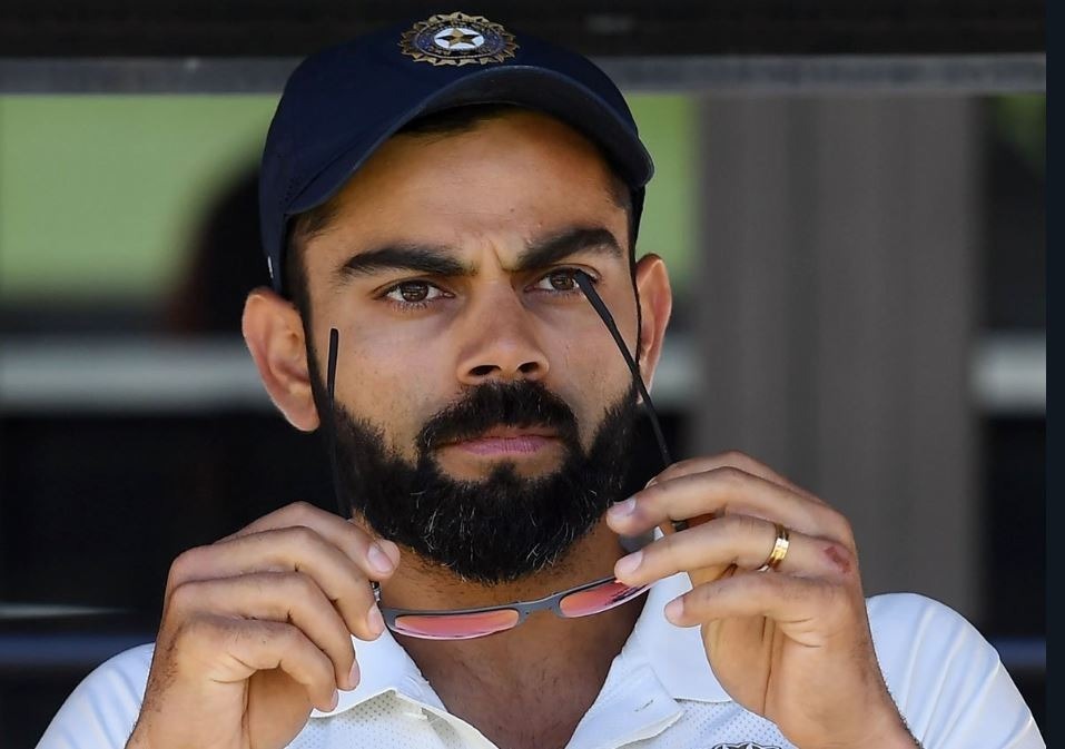 in trying find solution for old worries virat kohli digs up new questions विराट निकले तो थे मुश्किलों का जवाब खोजने और फंस गए नए सवालों में