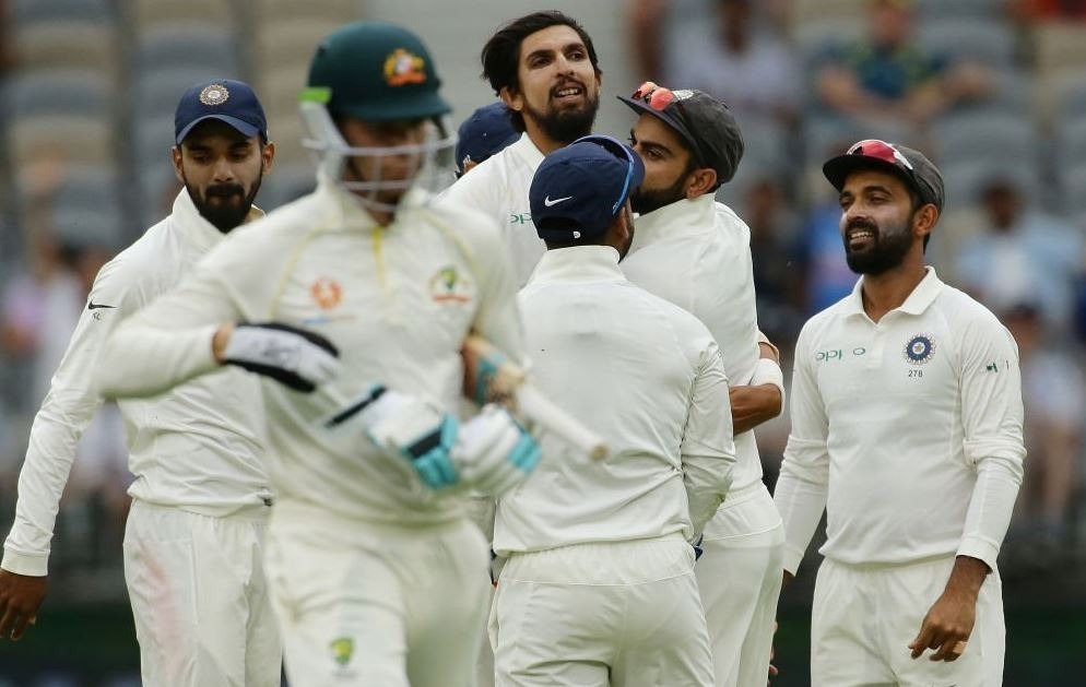 highlights of india vs australia 2nd test day 2 from perth Highlights, India vs Australia 2nd Test, Day 3 Stumps: भारतीय गेंदबाजों के दबदबे के बावजूद बड़े बढ़त की ओर ऑस्ट्रेलिया