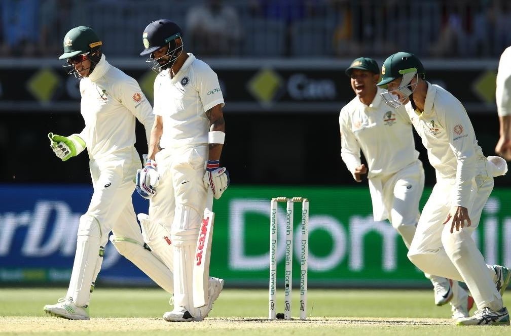 india vs australia 2nd test day 4 in perth india end day at 1125 australia move closer to win India vs Australia 2nd Test, Day 4: ऑस्ट्रेलियाई गेंदबाजों के आगे बिखरे टीम इंडिया के टॉप ऑर्डर बल्लेबाज, भारत हार की ओर