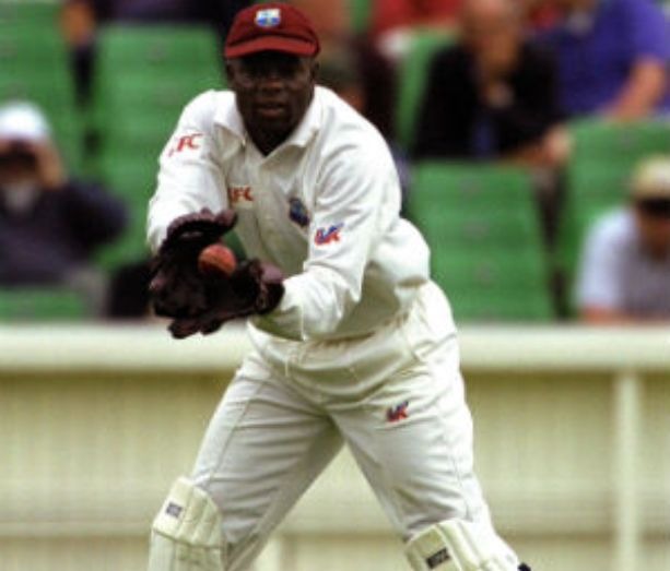 जबकि ऑस्ट्रेलिया के खिलाफ एक पारी में सर्वाधिक कैच लपकने का रिकॉर्ड वेस्टइंडीज के रेडली जेकब्स के नाम है. जिन्होंने एक पारी में 7 कैच लपके थे.