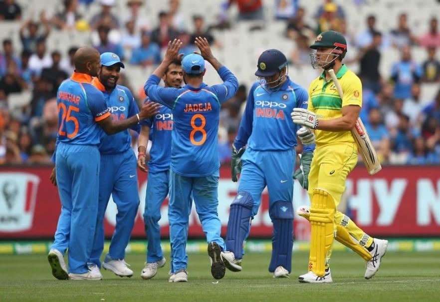 3rd ODI India vs Australia: युजवेन्द्र चहल की करियर बेस्ट गेंदबाज़ी से 230 रनों पर ढेर हुआ ऑस्ट्रेलिया