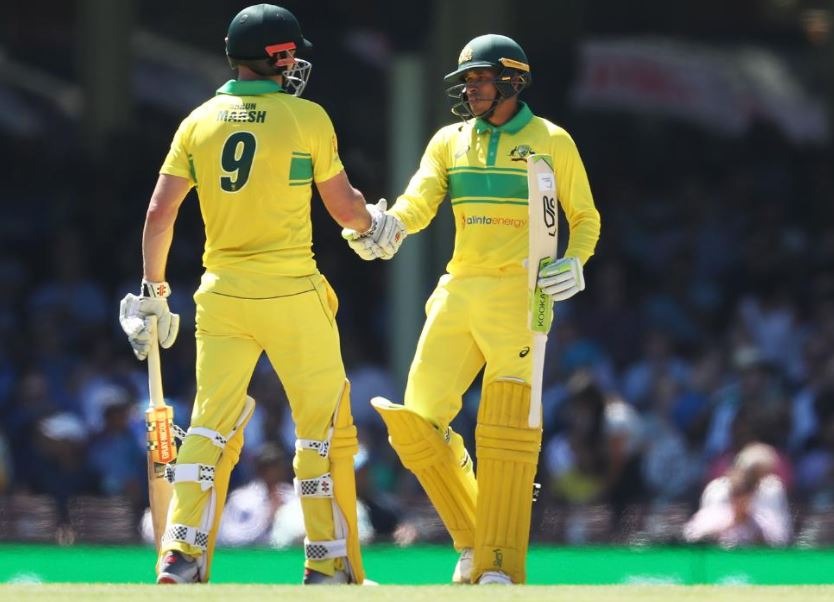 भारत और ऑस्ट्रेलिया के बीच जारी तीन मैचों की वनडे सीरीज़ के पहले मुकाबले में ऑस्ट्रेलिया ने टॉस जीतकर पहले बल्लेबाज़ी करते हुए भारत के सामने 289 रनों की लक्ष्य रखा है.