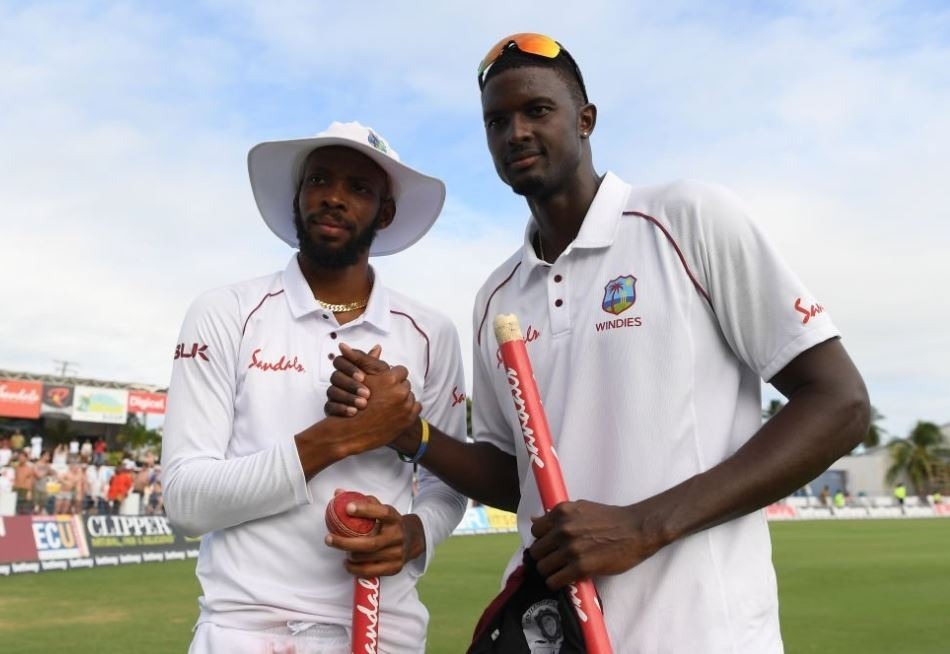 wivseng roston chase blew england away in barbados on the fourth day in barbados as he helped his side to a 381 run win WIvsENG: रोस्टन चेज का शानदार प्रदर्शन, वेस्टइंडीज़ ने घर में दर्ज की सबसे बड़ी जीत