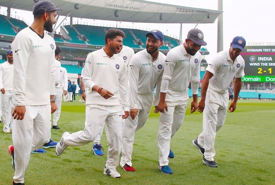 cheteshwar pujara cant dance but he can bat for hours घंटो बल्लेबाजी कर सकते हैं पुजारा लेकिन डांस नहीं: विराट कोहली