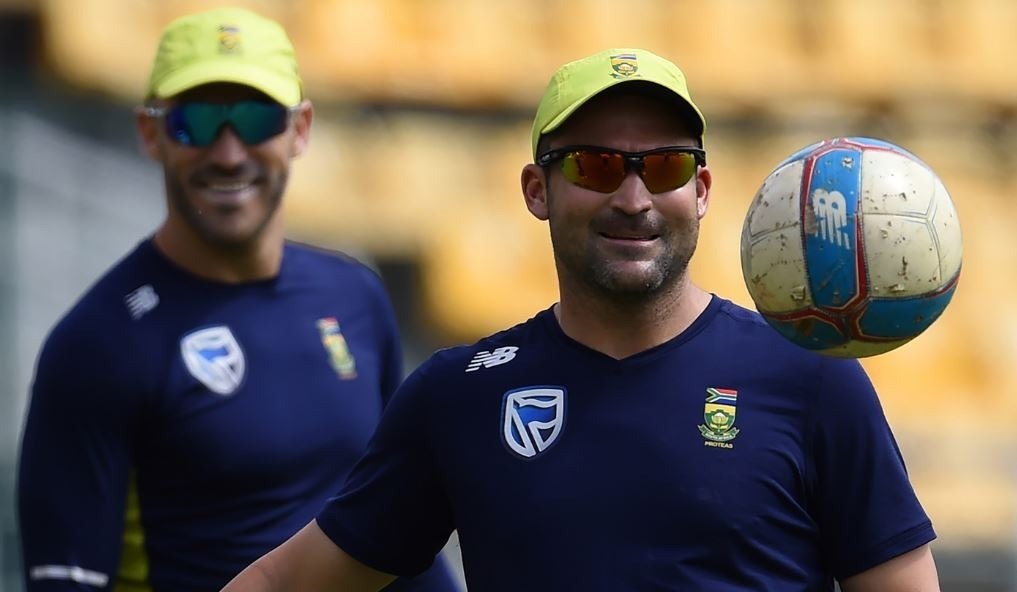 dean elgar to captain south africa in final test against pakistan after faf du plessis receives one match ban SA vs PAK: तीसरे टेस्ट मैच के लिए डीन एल्गर बने साउथ अफ्रीका के कप्तान